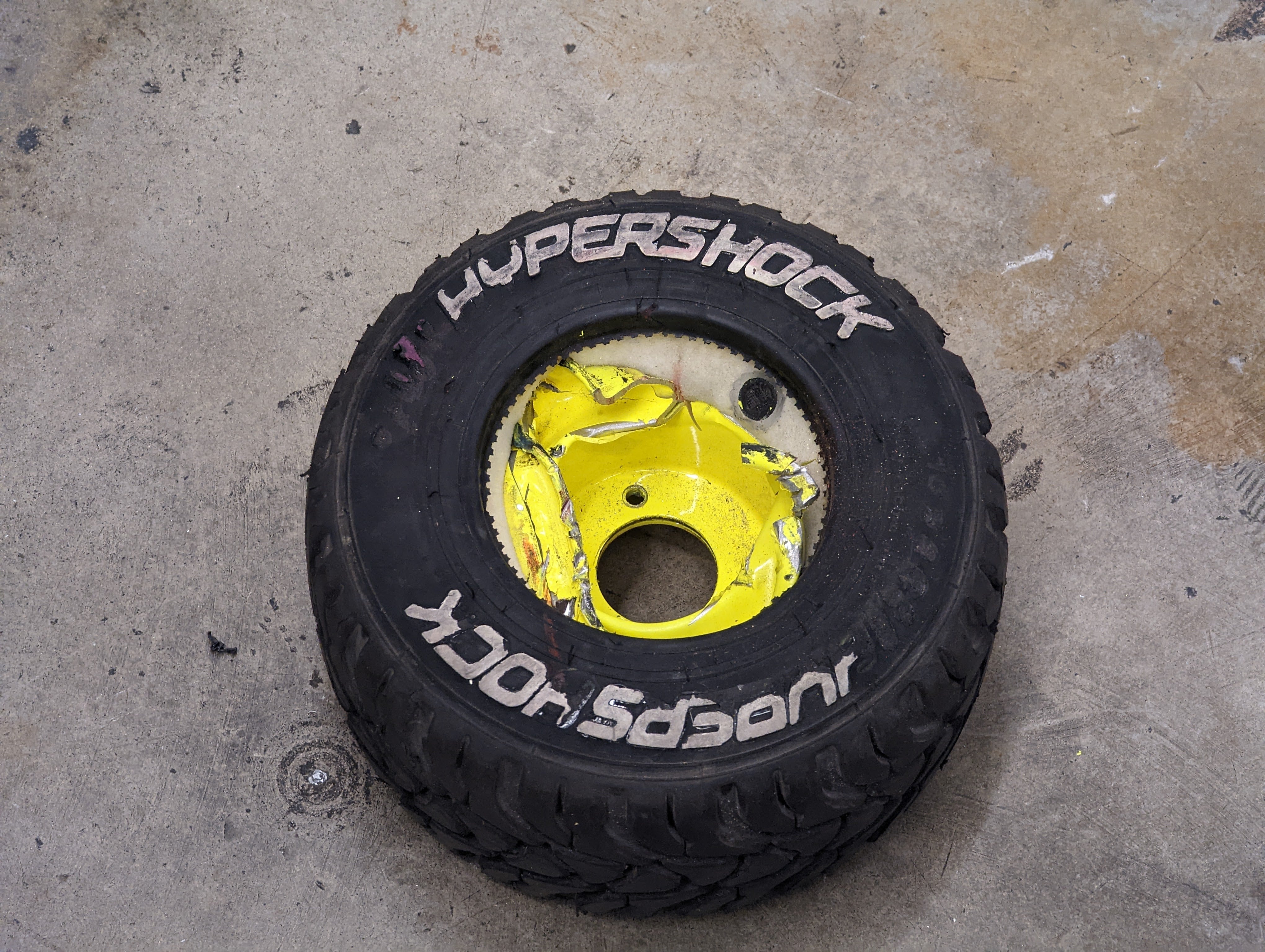 Bot Parts | HyperShock Battle-Damaged Tire