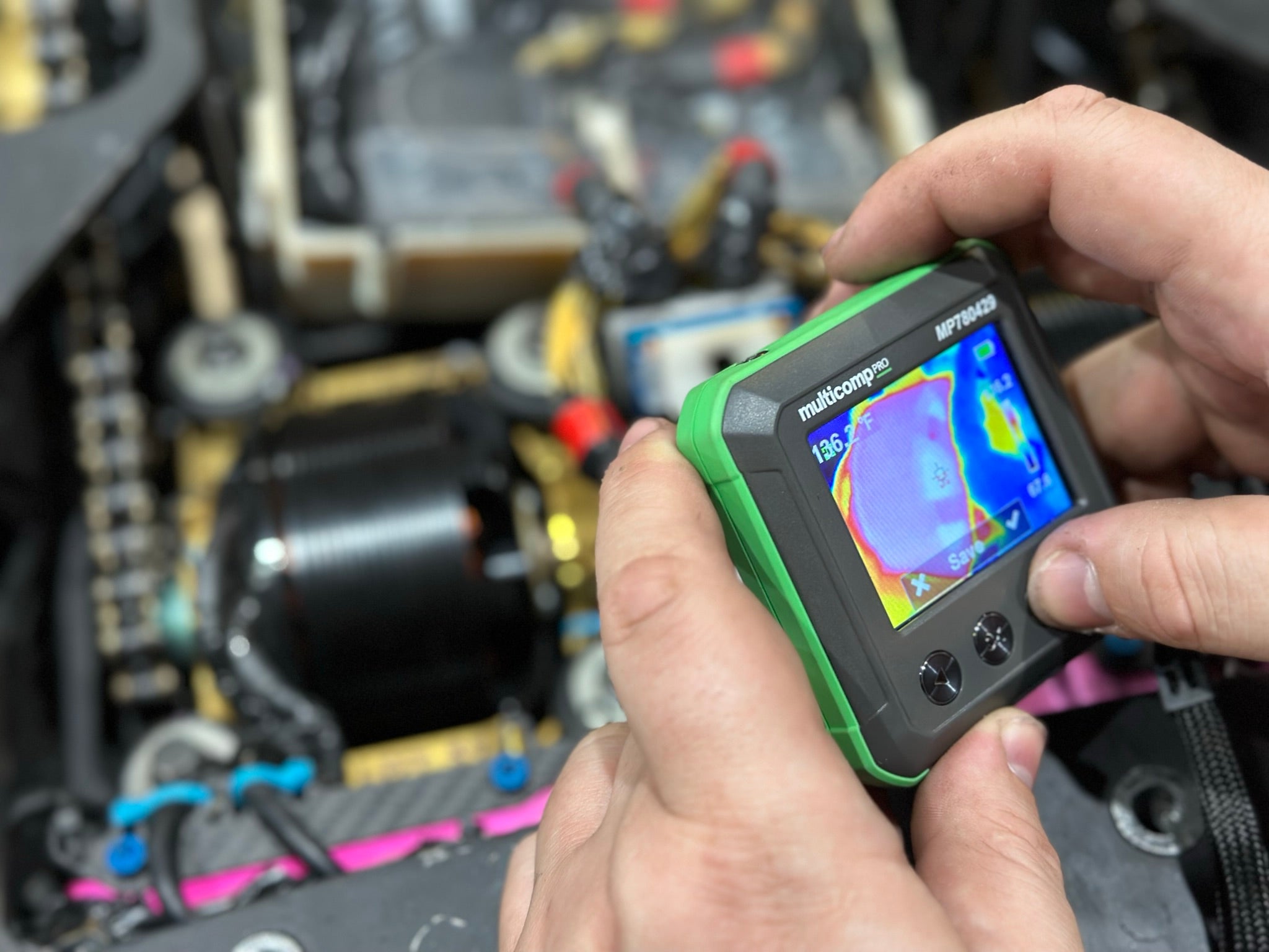 Multicomp Pro MP780429 Thermal Imaging Imager Pocket Portable Battery NEWARK HyperShock Temperature Temp Gun